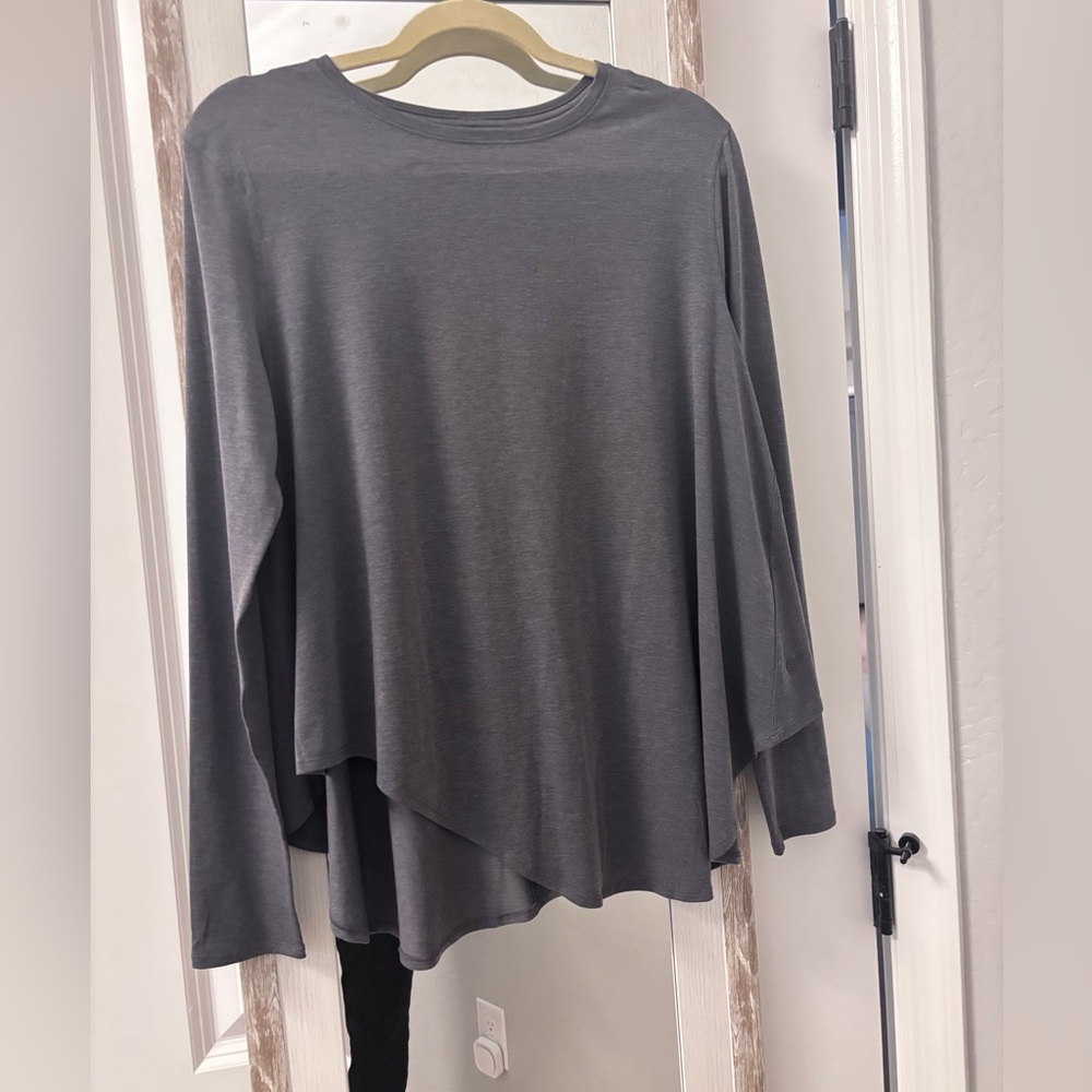 Lululemon asymmetrical hem lightweight gray long sleeve . Medium